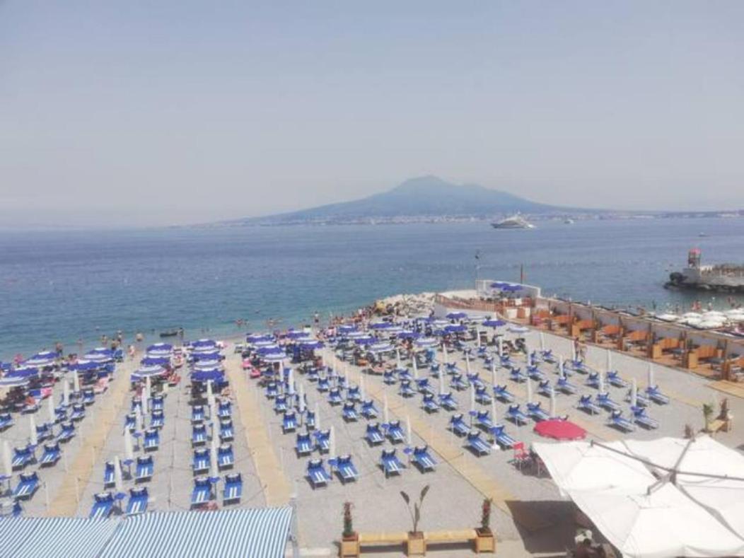 Maremonti Apartments Castellammare di Stabia Buitenkant foto